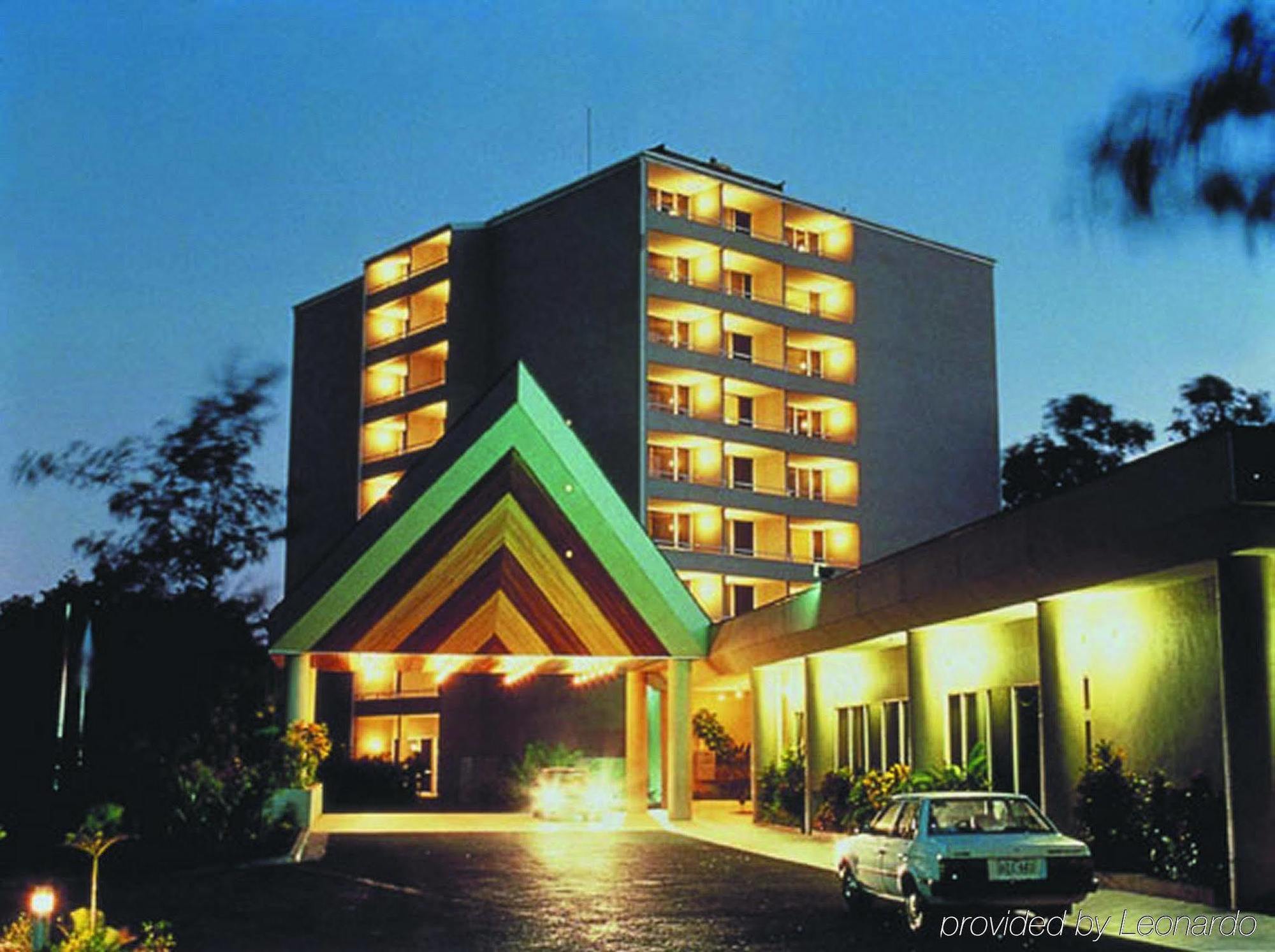 Holiday Inn & Suites Port Moresby, An Ihg Hotel Exterior foto